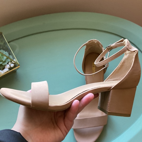 Nude block heel - Picture 9 of 13